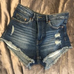 NWOT distressed, high waisted denim shorts